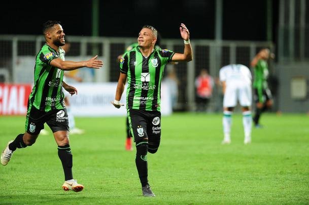 Amrica conseguiu gol de empate aos 50 minutos do segundo tempo
