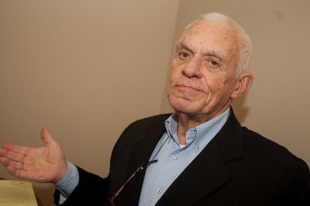 Silvio Luiz, RedeTV!: Gylmar; Carlos Alberto, Lus Pereira, Mauro e Nilton Santos;
Grson, Tosto e Pel; Garrincha, Ronaldo e Neymar. Tcnico: Tel Santana