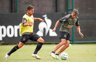 Imagens do primeiro treino de Eduardo Vargas pelo Atltico