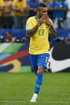 Imagens da vitória do Brasil sobre o Peru, na Arena Corinthians