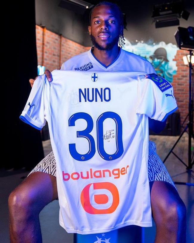 Olympique de Marseille contratou o lateral Nuno Tavares