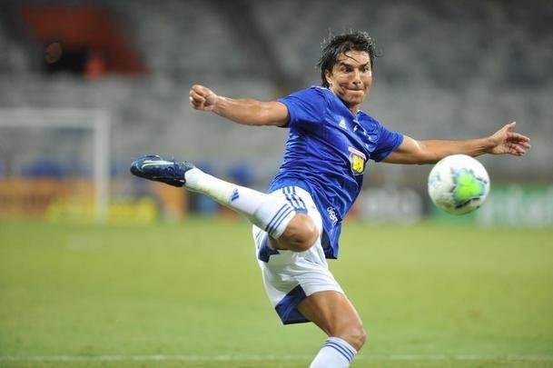 Cruzeiro enfrentou o CRB no Mineiro