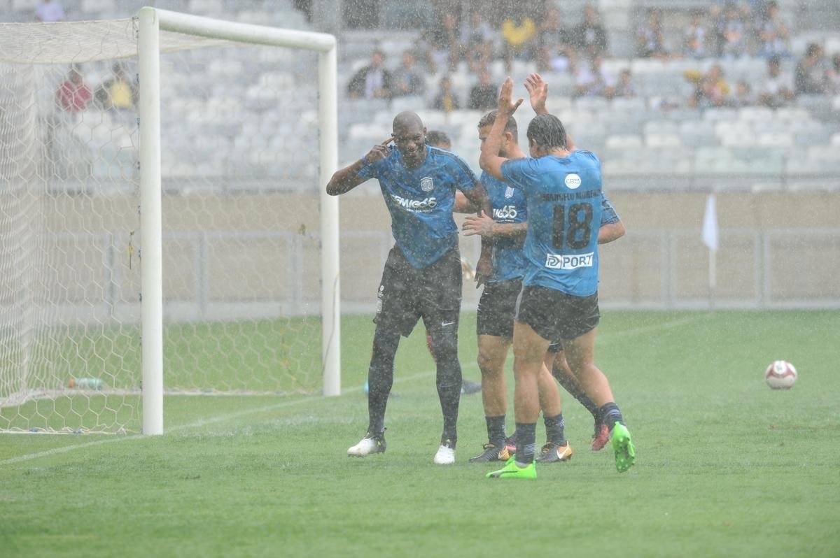 Fotos do 'Game of Dreams', jogo festivo dos Amigos do Ronaldinho contra os Amigos do Penta