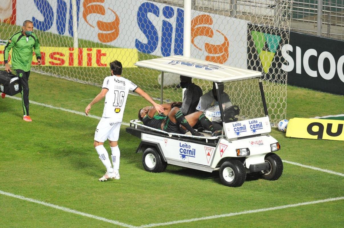 Fotos do jogo entre Amrica e Atltico