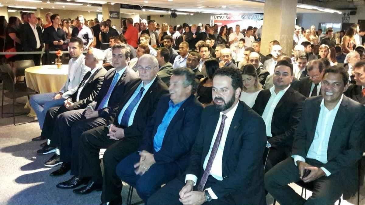 Personalidades na cerimnia do 16 Trofu Tel Santana