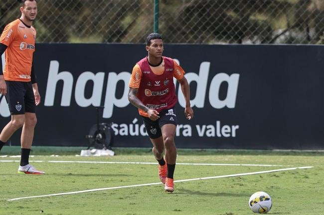 Atltico treinou, na tarde desta quinta-feira (26), na Cidade do Galo. Atividades visaram ao confronto contra o Ava pelo Campeonato Brasileiro.