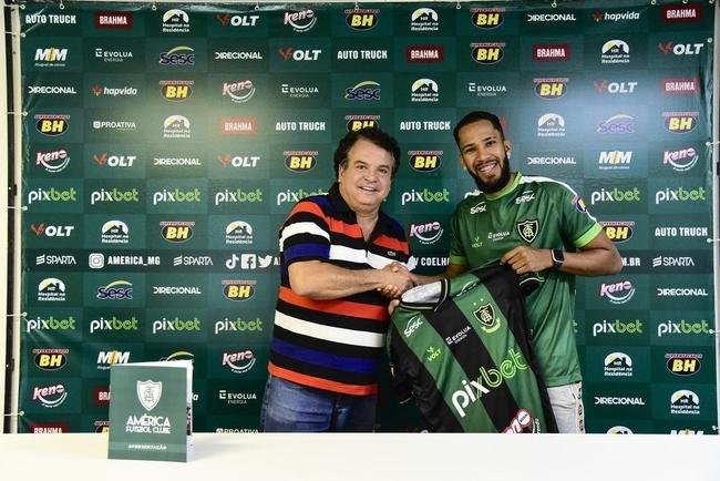 Atacante Everaldo foi apresentado nesta quinta-feira (19) como novo refor�o do Am�rica para a temporada de 2022