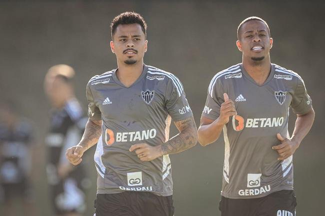 Nesta tera-feira (26), Cuca foi apresentado como treinador do Atltico - pela terceira vez na carreira. Primeiro, foi saudado pelo diretor de futebol Rodrigo Caetano e concedeu entrevista coletiva na sala de imprensa da Cidade do Galo. Depois, comandou o primeiro treino com o elenco no CT, j pensando no confronto contra o Internacional, pelo Campeonato Brasileiro.