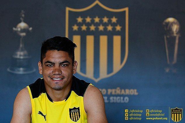 Gabriel Fernndez - atacante se transferiu do Racing do Uruguai para o Pearol