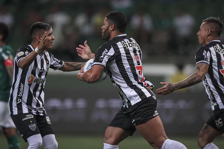 Hulk empatou novamente o jogo para o Atlético: 2 a 2