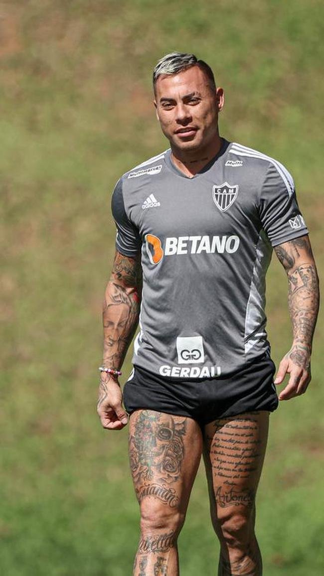 Fotos do treino do Atl�tico na Cidade do Galo nesta quinta-feira (7). Jair fez atividades com bola, mas pouco contato, enquanto Keno fez trabalhos leves com bola e corridas em campo.