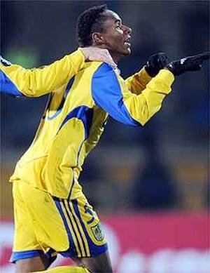 Jaj� comemora gol contra a Sampdoria, pela Copa Uefa de 2009