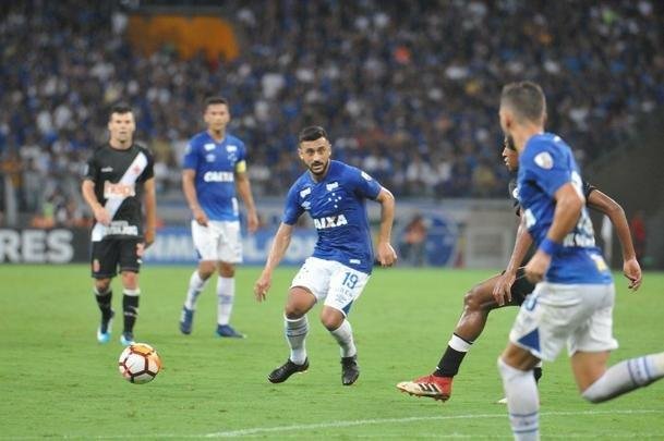 Fotos do primeiro tempo do duelo entre Cruzeiro e Vasco, no Mineiro, pela Copa Libertadores