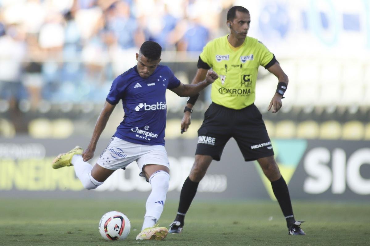 Cruzeiro 1x1 Democrata-SL: fotos do jogo no estdio Kleber Andrade, em Cariacica-ES, pela oitava rodada do Campeonato Mineiro