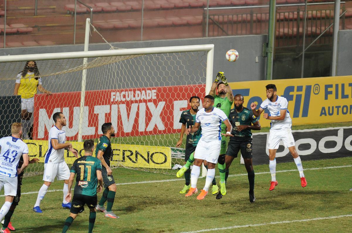 Fotos do jogo entre Amrica e Ava, no Independncia, em Belo Horizonte, pela 38 rodada da Srie B do Campeonato Brasileiro