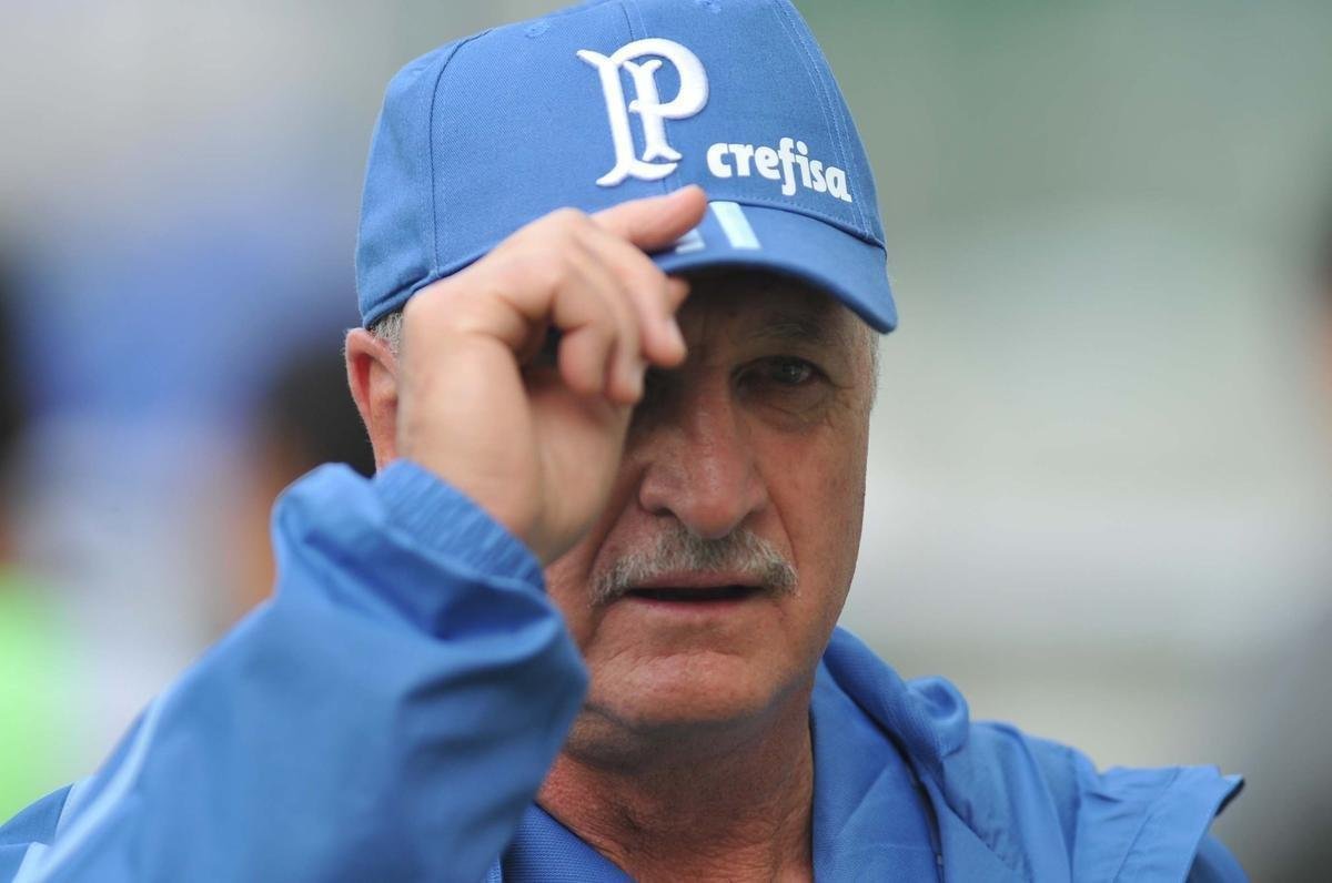 Adilson Batista e Luiz Felipe Scolari se enfrentaram pela quarta vez na histria, como tcnicos, e viram Amrica e Palmeiras empatar por 0 a 0, no Independncia. Veja as reaes dos dois comandantes