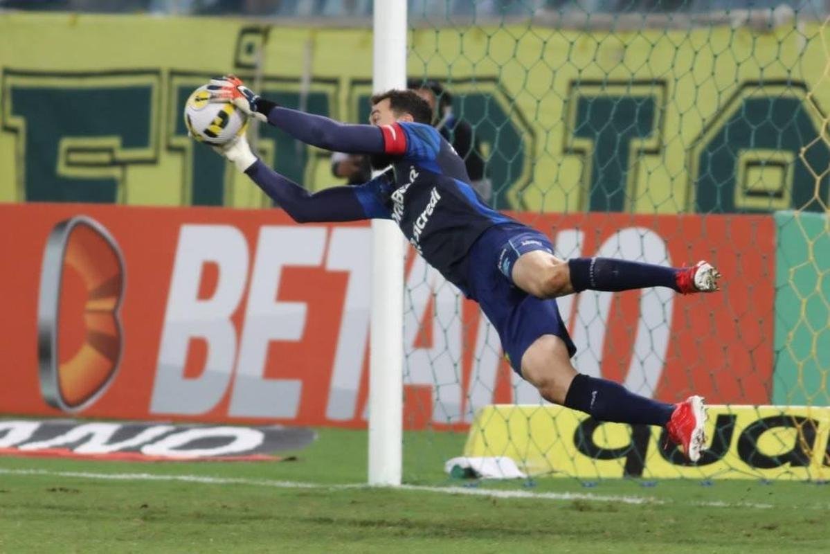O Cuiab saiu com quatro pontos da sequncia contra Corinthians e Bragantino. Assim, o Dourado tem dois jogos de invencibilidade 