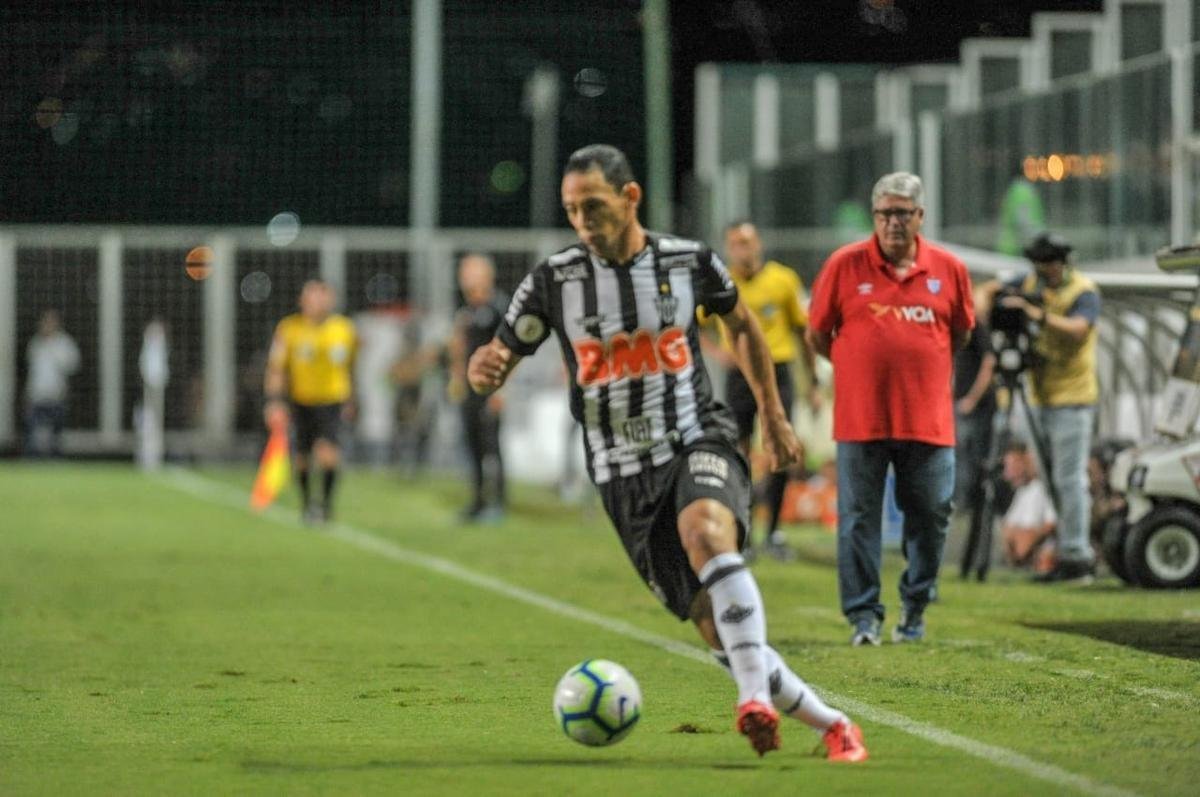 Confira as melhores imagens do duelo no Horto, pela estreia do Brasileiro