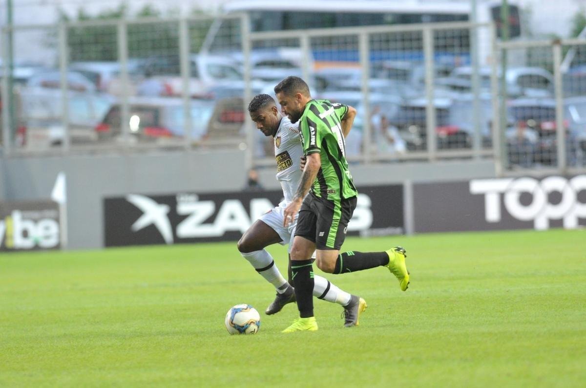 Amrica chegou ao gol no segundo tempo, em chute cruzado de Ademir: 1 a 0