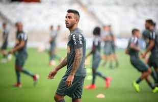 Levir Culpi comanda treino no Mineiro antes da estreia no Grupo E da Libertadores