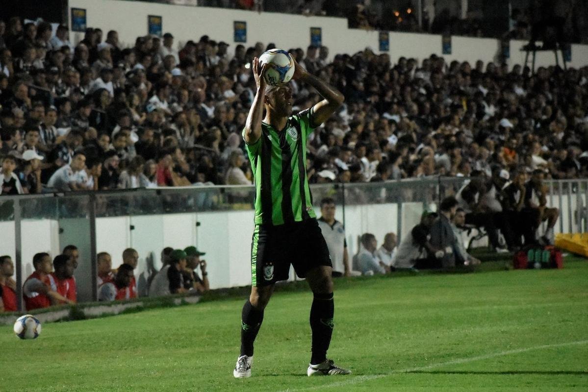 Fotos de Operrio x Amrica, no Estdio Germano Krger, em Ponta Grossa, pela primeira rodada da Srie B