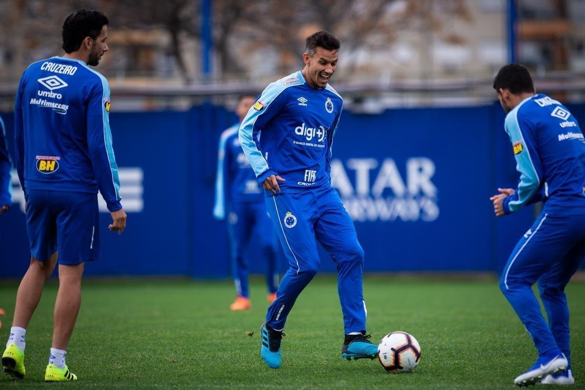 De olho em jogo contra o River Plate pela Copa Libertadores, Cruzeiro treinou na tarde desta segunda-feira no CT do Boca Juniors