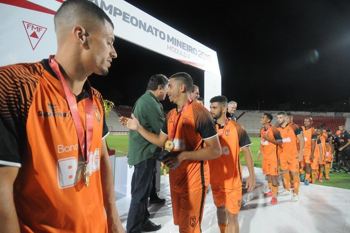 Coimbra venceu o Uberlndia por 1 a 0 e conquistou o trofu do Mdulo II do Campeonato Mineiro