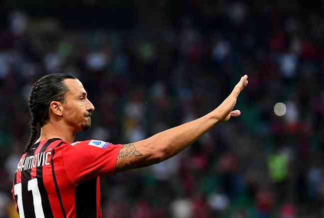 Ibrahimovic marcou um gol na vitria do Milan sobre a Lazio por 2 a 0