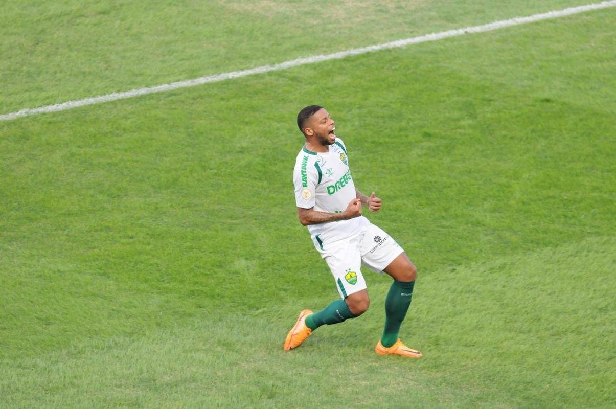 Amrica e Cuiab se enfrentaram, no Independncia, pela 9 rodada do Campeonato Brasileiro