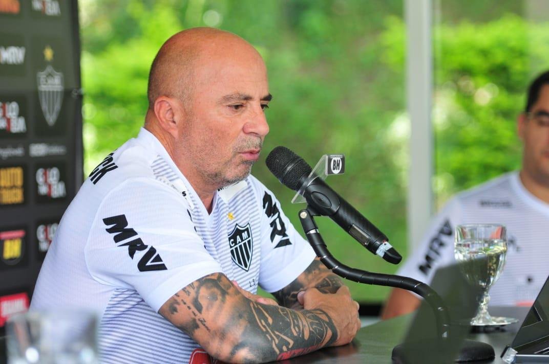 Sampaoli foi apresentado ao Atltico na tarde desta segunda-feira