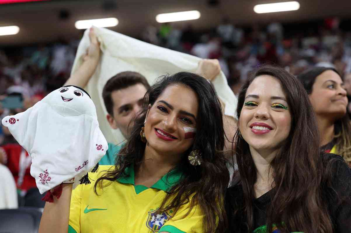 Torcedores do Catar no jogo de abertura da Copa do Mundo