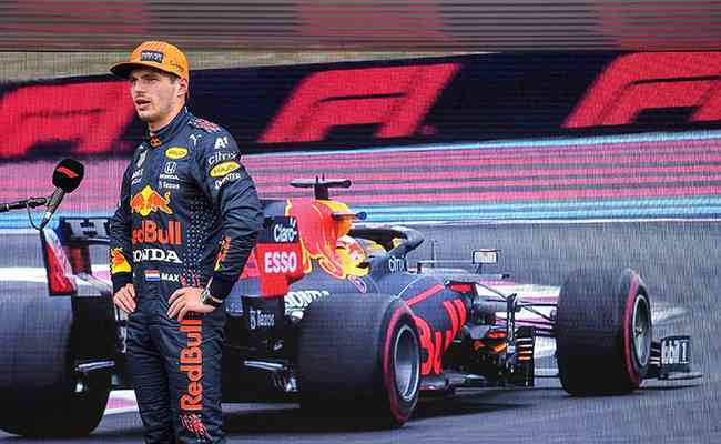 Max Verstappen larga na pole na Frana depois de volta espetacular 