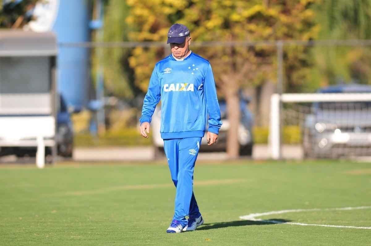 Fotos do treino do Cruzeiro desta sexta-feira, na Toca da Raposa II (Alexandre Guzanshe/EM D.A Press)