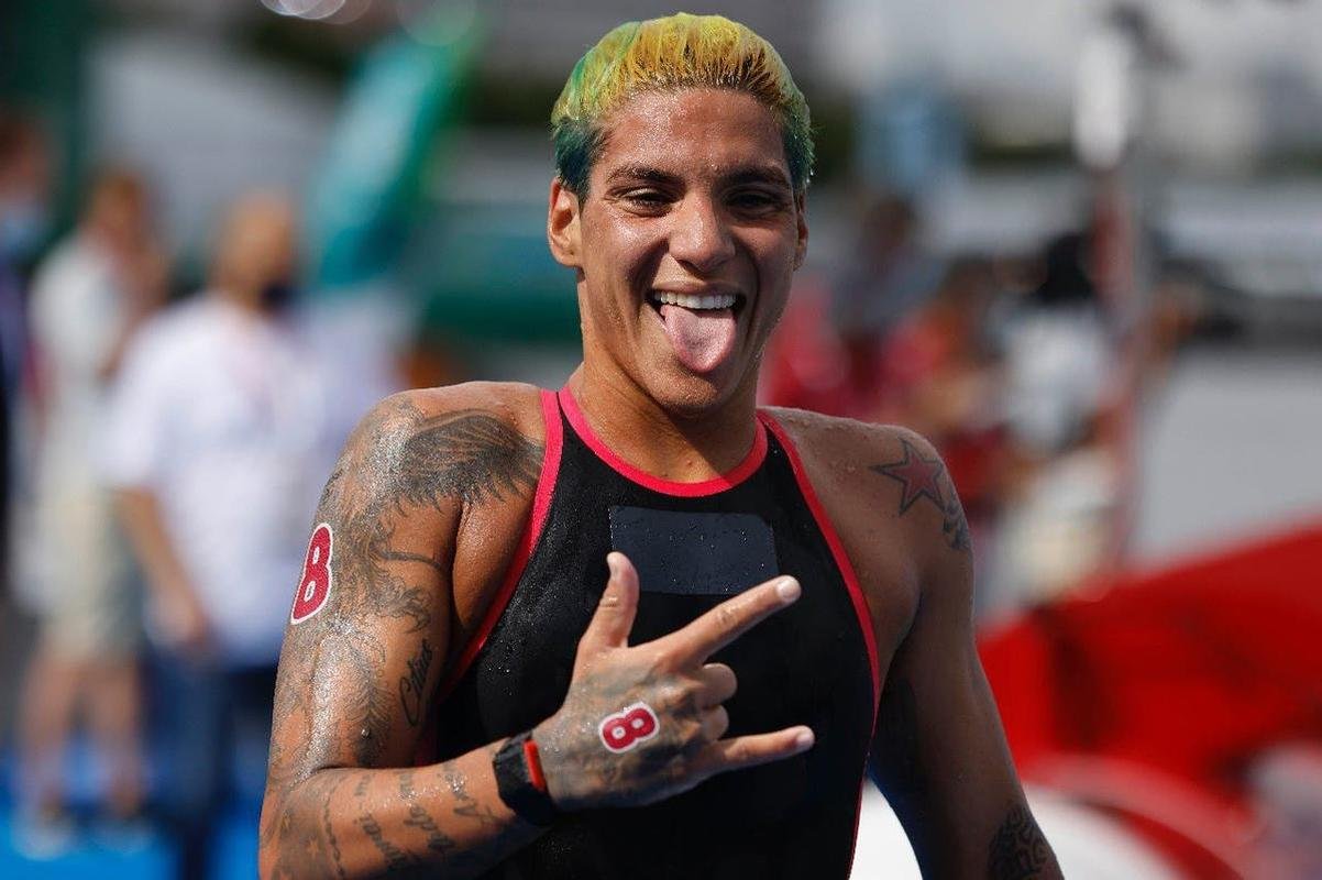 Ana Marcela Cunha fatura o ouro na prova de 10km da maratona aqutica em Tquio 