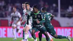 Palmeiras joga desconfigurado contra o São Paulo e perde após dez clássicos