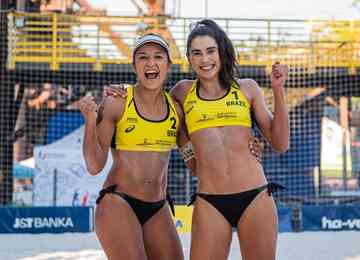 Bárbara Seixas e Carol Solberg avançaram para as quartas de final do torneio feminino