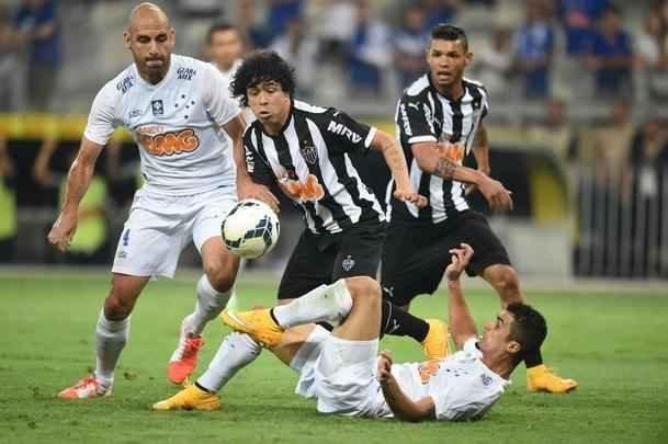Imagens da deciso entre Cruzeiro e Atltico no Mineiro