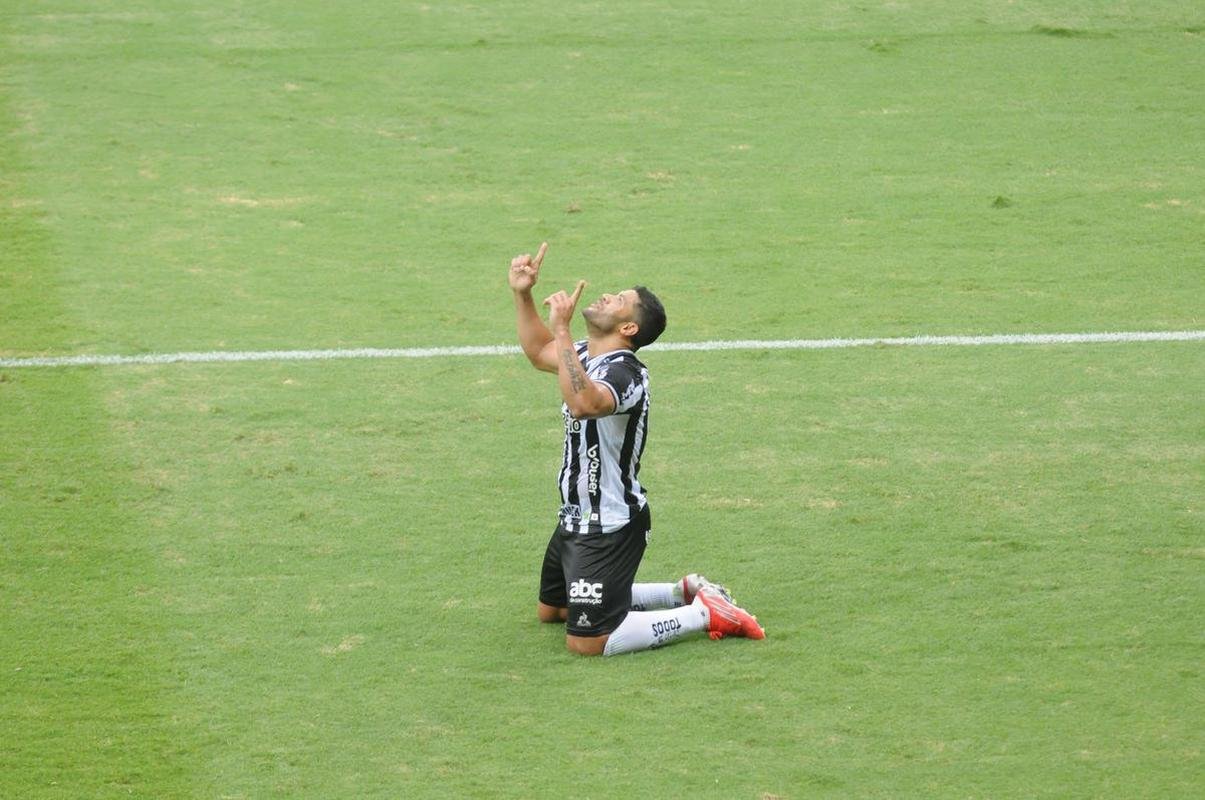 Fotos do jogo entre Atltico e Cear, no Mineiro, pela 25 rodada da Srie A do Campeonato Brasileiro