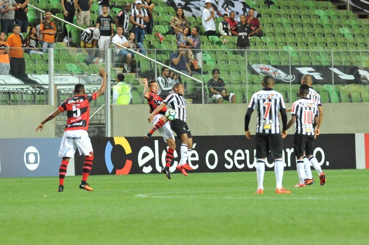 Galo recebeu o Atltico Goianiense, no Independncia, pela 33 rodada do Campeonato Brasileiro
