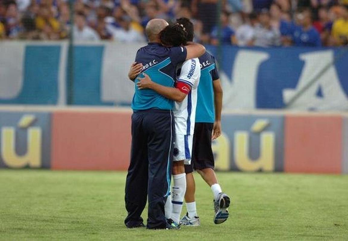 Atletas celestes vibraram com vitria e permanncia na Srie A