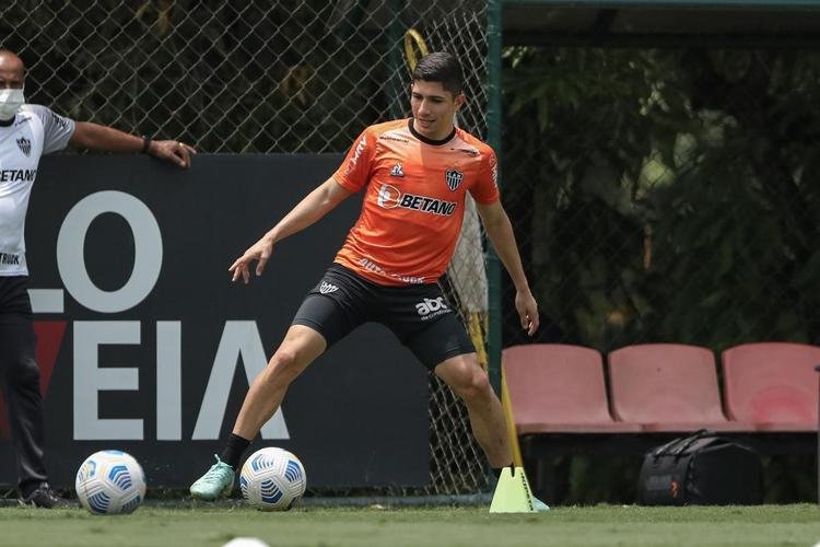 Elenco atleticano encerrou a preparação para enfrentar o Atlético-GO fora de casa