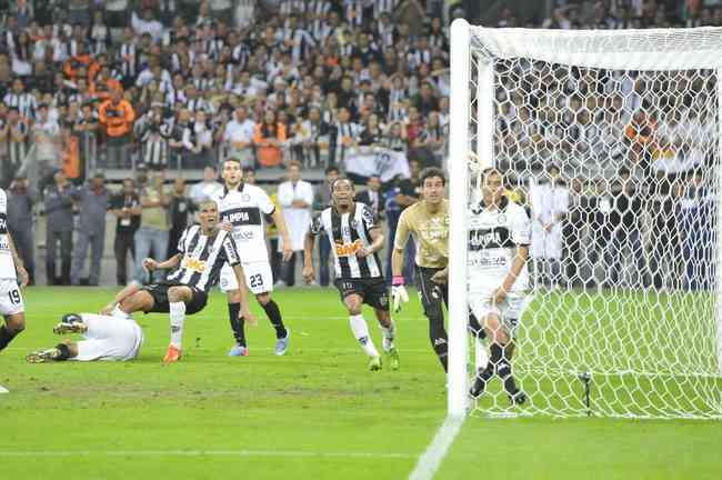 Atltico venceu o Olimpia e conquistou a Libertadores de 2013; Martn Silva estava no gol