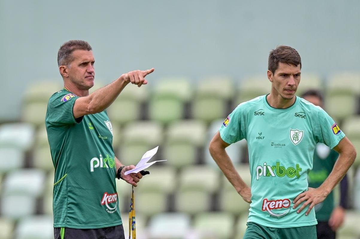 Amrica treina nesta segunda-feira (31/10), no CT Lanna Drumond, focado na partida contra o Internacional