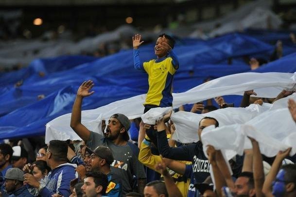 Torcida do Cruzeiro no duelo desta tera, no Mineiro, contra o Racing, pela Libertadores