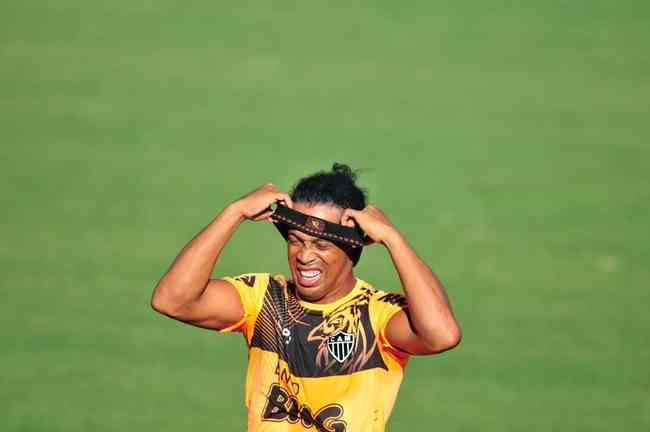 In 2014, Ronaldinho n