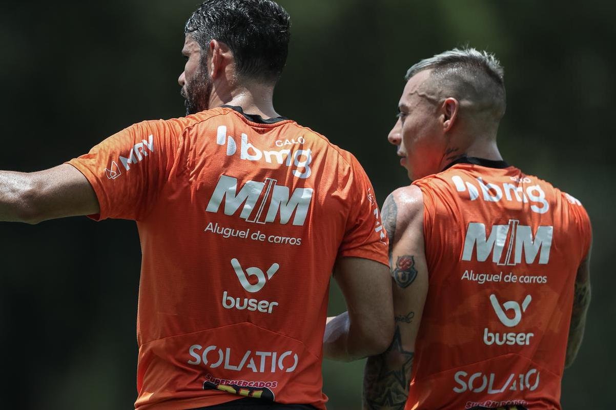 Aps a vitria por 2 a 1 sobre o Cuiab, neste domingo (24), pelo Campeonato Brasileiro, o elenco do Atltico se reapresentou e treinou na tarde desta segunda-feira (25), na Cidade do Galo, em Vespasiano. As atividades visaram o duelo de volta da semifinal da Copa do Brasil, contra o Fortaleza, que ocorrer na quarta-feira (27). Por ter vencido o jogo de ida por 4 a 0, no Mineiro, o Galo tem vaga encaminhada na deciso do principal torneio mata-mata do pas.