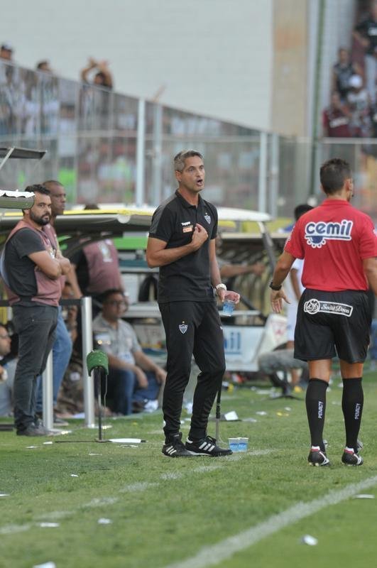 Fotos do primeiro tempo da finalssima do Mineiro, entre Atltico e Cruzeiro, no Independncia
