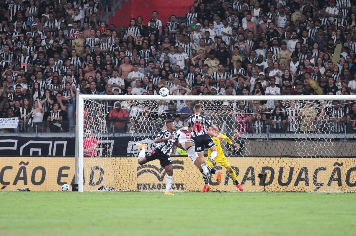 Atltico e Vasco se enfrentaram no Mineiro neste sbado (15/4)