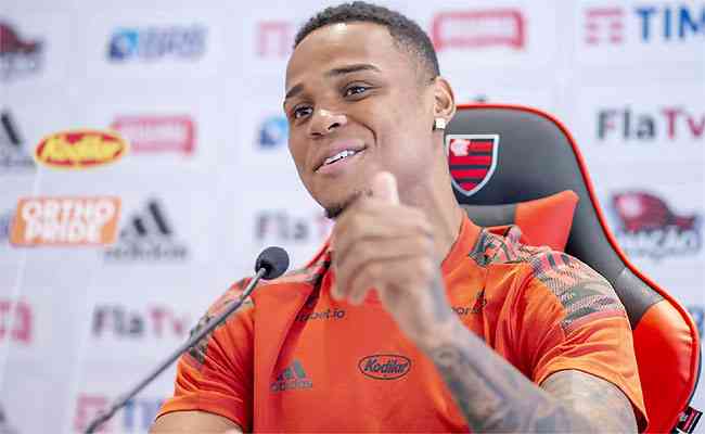 Natan teve os direitos adquiridos em definitivo pelo Red Bull Bragantino ao Flamengo 
