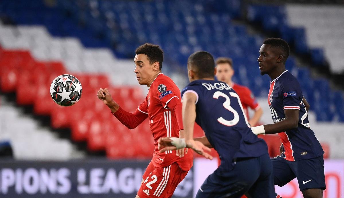 Fotos do duelo entre PSG e Bayern de Munique, em Paris, pela volta das quartas de final da Liga dos Campees da Europa.
